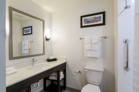 Comfort Inn & Suites Gulf Shores East Beach near Gulf State Park