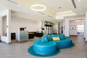 Comfort Inn & Suites Gulf Shores East Beach near Gulf State Park