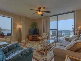 Compass Point by Vacasa