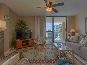 Compass Point by Vacasa