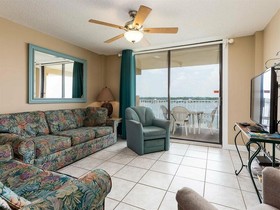 Compass Point by Vacasa