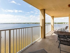 Compass Point by Vacasa