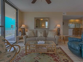 Compass Point by Vacasa
