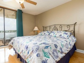 Compass Point by Vacasa