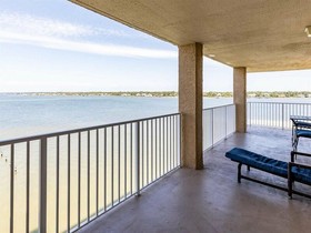 Compass Point by Vacasa