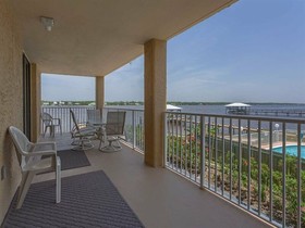 Compass Point by Vacasa
