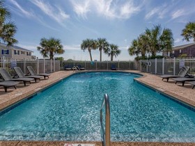 Courageous by Meyer Vacation Rentals