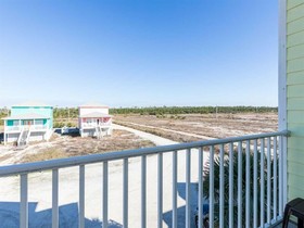 Courageous by Meyer Vacation Rentals