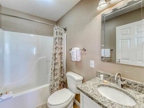 Crosswind Landing by Vacasa