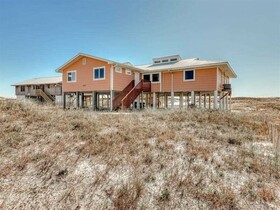 Crosswind Landing by Vacasa