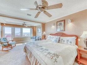 Crosswind Landing by Vacasa