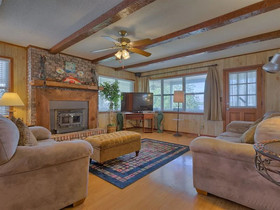 Crystal Lagoon by Meyer Vacation Rentals