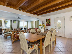 Dolphin Dreams by Meyer Vacation Rentals