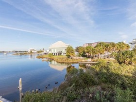 Dolphin Dreams by Meyer Vacation Rentals