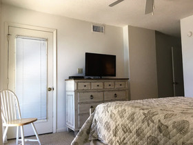 Edgewater West by Bender Vacation Rentals