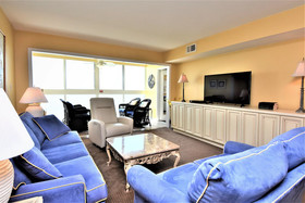 Edgewater West by Bender Vacation Rentals