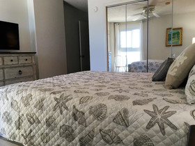 Edgewater West by Bender Vacation Rentals