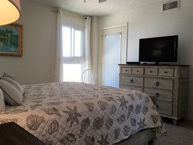 Edgewater West by Bender Vacation Rentals