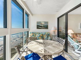 Edgewater West by Bender Vacation Rentals