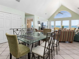 Egret by Meyer Vacation Rentals