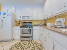 Fernhill By The Sea by Meyer Vacation Rentals