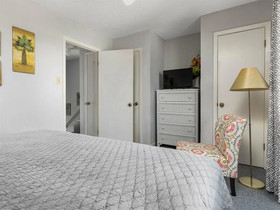 Fort Morgan Townhomes RedAwning