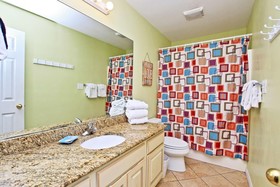 Four C's by Youngs Suncoast