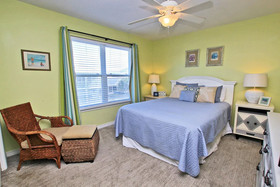 Four C's by Youngs Suncoast