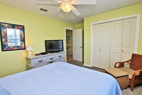 Four C's by Youngs Suncoast