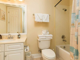 Island Royale by Vacasa