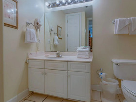 Island Royale by Vacasa