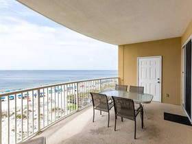 Island Royale by Vacasa