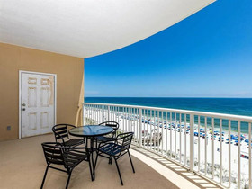 Island Royale by Vacasa