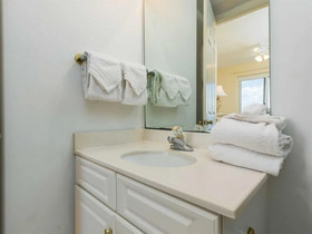 Island Royale by Vacasa