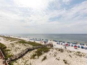 Island Royale by Vacasa