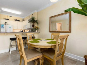 Island Royale by Vacasa