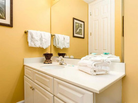 Island Royale by Vacasa