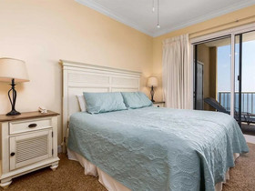 Island Royale by Vacasa