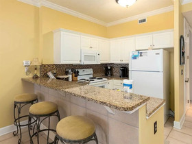 Island Royale by Vacasa