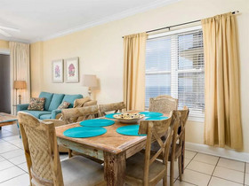 Island Royale by Vacasa