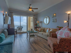 Island Royale by Vacasa