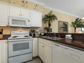 Island Royale by Vacasa