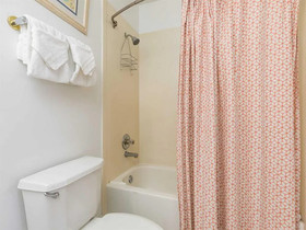 Island Royale by Vacasa