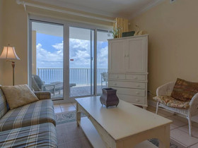 Island Royale by Vacasa