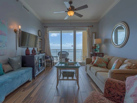 Island Royale by Vacasa