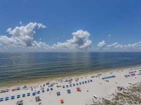 Island Royale by Vacasa