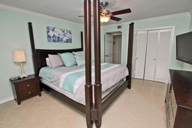Island Winds West by Youngs Suncoast
