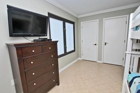 Island Winds West by Youngs Suncoast