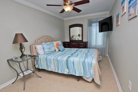 Island Winds West by Youngs Suncoast