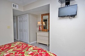 Island Winds West by Youngs Suncoast